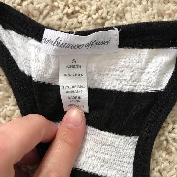 Black & White Razorback Tank - Picture 2 of 3